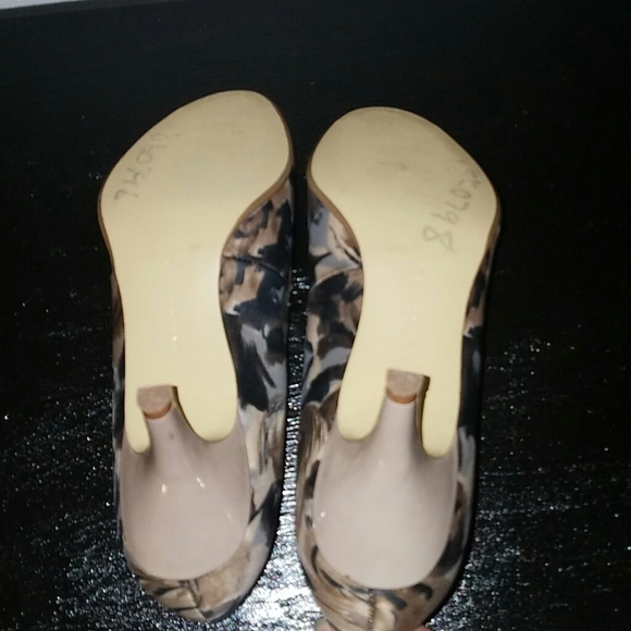 Bandolino Heels - Picture 4 of 5